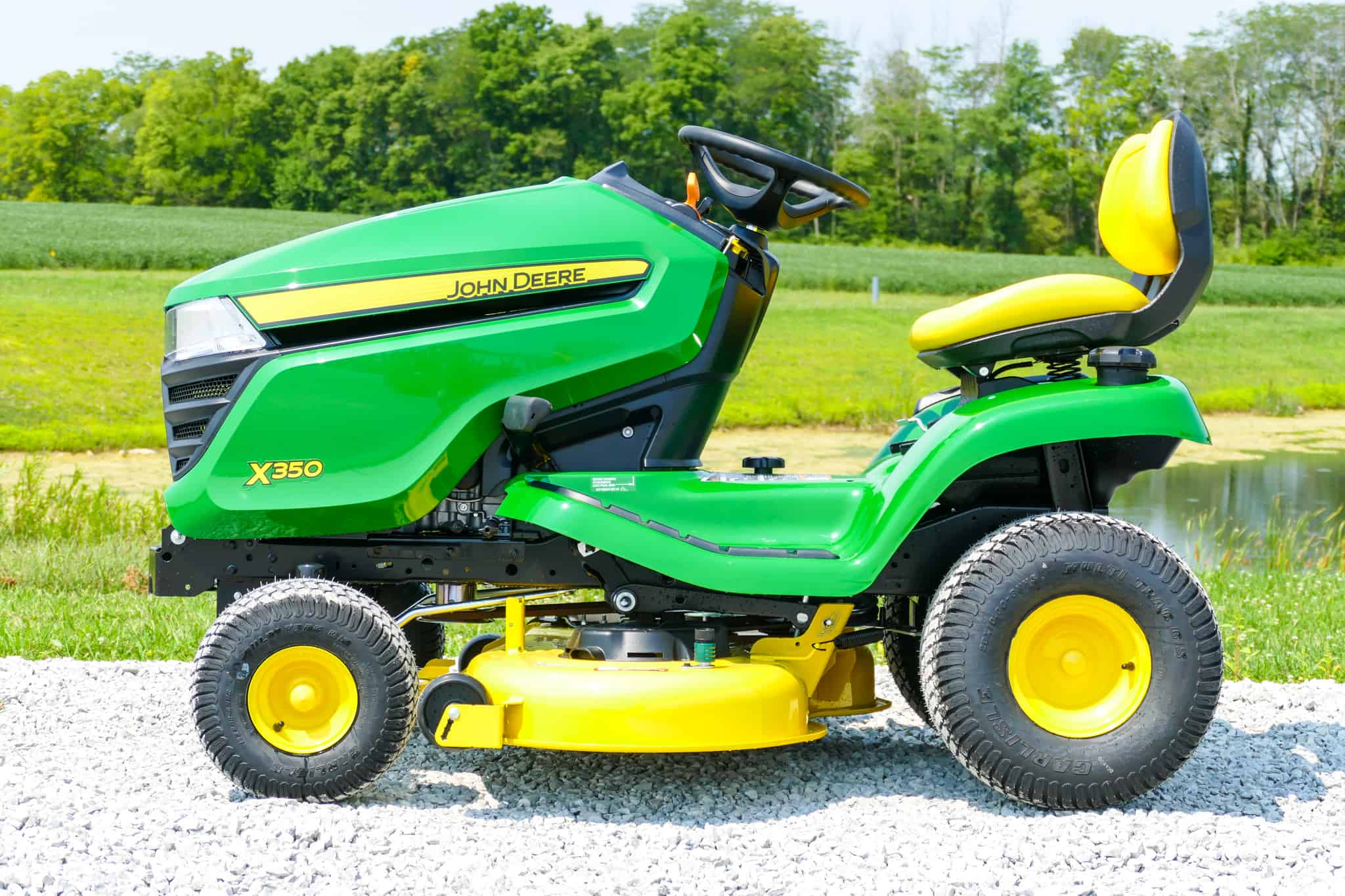 John Deere X350 Lawn Tractor Review & Specs